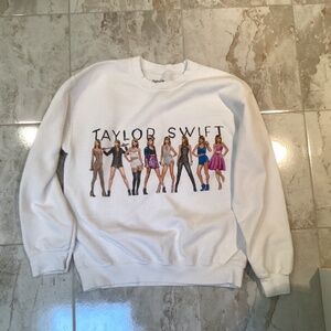 Taylor Swift 1989 Taylors Version Eras Sweatshirt Size Med